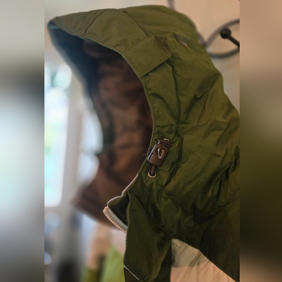 Plant Earth Green White Puffer Jacket Ski Snow EUC - Picture 4 of 8